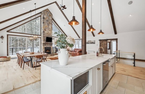 La Conception Ski Chalet | Escape to Mont-Tremblant: A Luxurious Retreat Awaits You