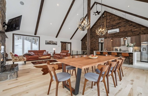 La Conception Ski Chalet | Escape to Mont-Tremblant: A Luxurious Retreat Awaits You