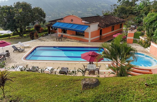 Copacabana House | Escape to Nature in Copacabana's Hidden Gem