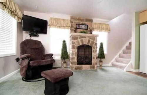 Dundee Cottage | Escape to our romantic stone cottage by a pond overlooking Amish country