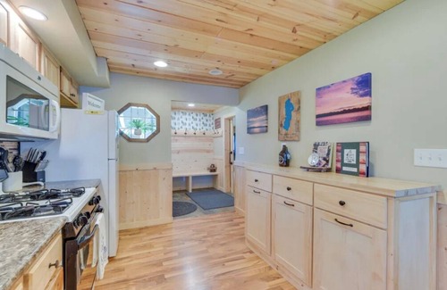 Pine City Cabin | Escape to our updated cozy Lakeside Cabin-great sunset views-1 hour from Cities