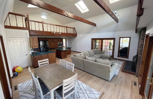 Cutchogue House | Escape to serene 3-bedroom Cutchogue haven with pool, near beaches & vineyards.