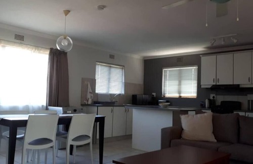 Durban North Apartment | Escape to serenity at our enchanting 2-bedroom cottage nestled in Glen Anil.