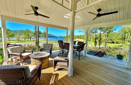 Cedar Bluff Cottage | Escape to the 1930's Bungalow "Imperfect Perfection" - Pool, Kayaks, HotTub!