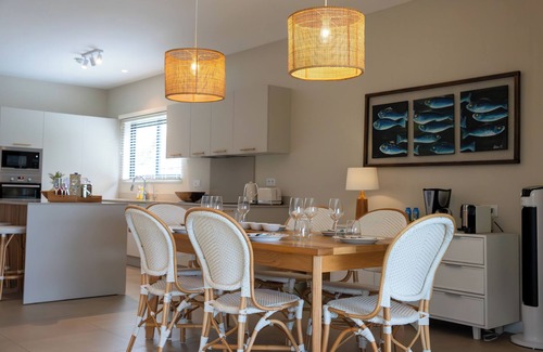 Pointe D'esny Apartment | Escape to the Beach - with Ménage Quotidien