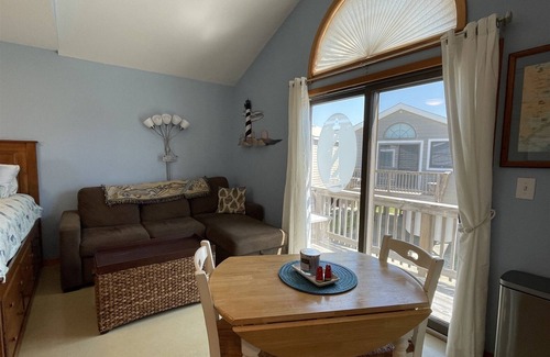 Hatteras Condo | Escape to the Beach to Wind & Sand!