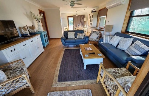Greenwell Point House | Escape to the River Spectacular views Dual Living
