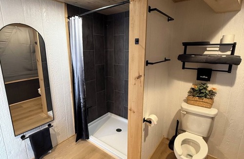 Williamstown Cabin | Escape to this glamorous camping Dome! 8 min from Ark!