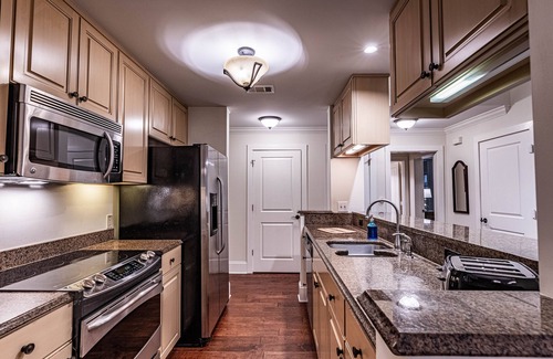 Lake Oconee Condo | Escape to this Reynolds Lake Oconee two bedroom condo nestled in nature.