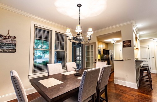 Lake Oconee Condo | Escape to this Reynolds Lake Oconee two bedroom condo nestled in nature.