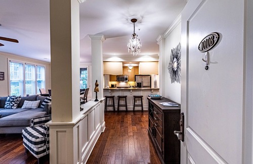 Lake Oconee Condo | Escape to this Reynolds Lake Oconee two bedroom condo nestled in nature.