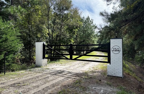 Kingsland House | Escape to Tranquility 125 Acre Property with Trails Lake Spacious House Fire Pit