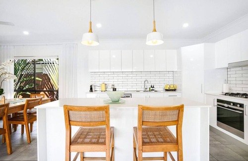 Smithfield House | Escape to Villa Catana: Spacious Home with Pool, Lush Gardens, and Close to Nature!