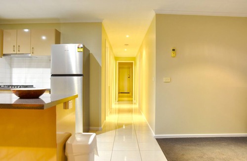 Ballarat East House | Escape With Family and Friends