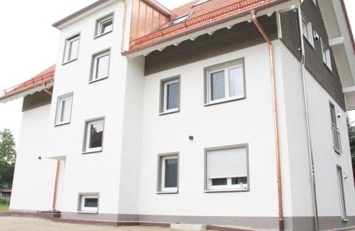 Wuchzenhofen House | Esche Comfortable holiday residence
