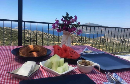 Kalkan Apartment | Esinti Apart Kalkan’da deniz ve doğa manzaralı