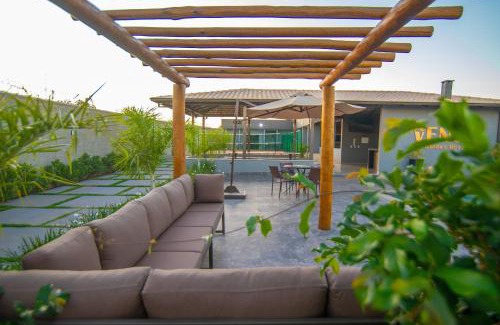 Setor Lagoa Quente House | Espaço Premium: 5 Quartos, Piscina e Sinuca