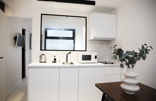 Quartier Saint-Ambroise Apartment | Espace et Confort en Famille - Marais a Cote - 6P