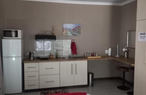 Upington House | Esperance Guesthouse