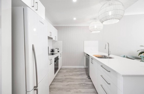 Urangan Apartment | Esplanade Escape A Fresh Coastal Family Hideaway