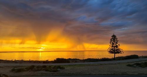 Port Noarlunga South House | Esplanade Gateway