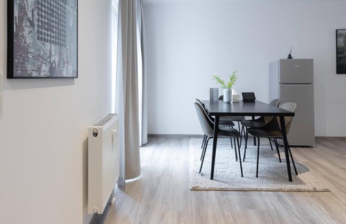Stadtkern Apartment | Essen Kibbelstr | Suite XL + Sofa Bed (LT)