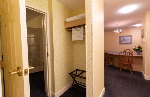 Middlebury Hotel | Essenhaus Inn & Conf. Center