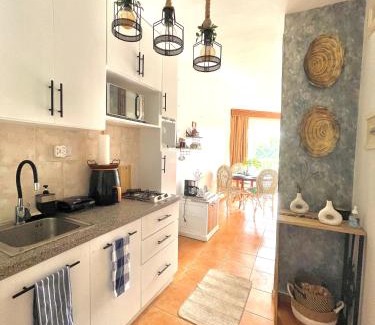 Juan Dolio Apartment | Estancia Nana Tu Refugio con Vista al Mar, Piscina, wifi, lavadora secadora Reserva Ahora