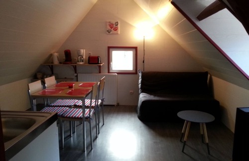 Avesnes-en-Val Apartment | Estate close to the sea, mini farm and games