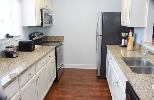 Lackey House | Estates - 1BR Unit 2