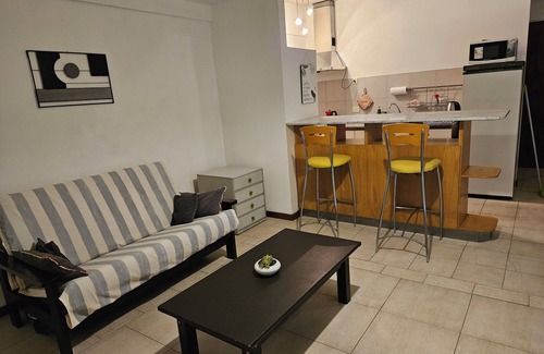 Comuna 7 Apartment | Este es tu hogar lejos de casa un lugar donde la comodidad y el confort se unen.