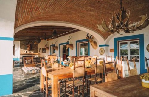 Moura House | Esteva Room