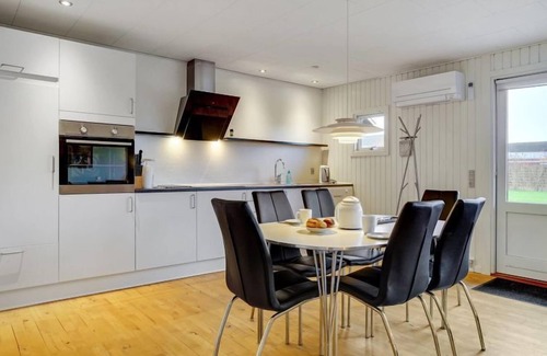 Fej House | "Esther" - 700m from the sea by Interhome