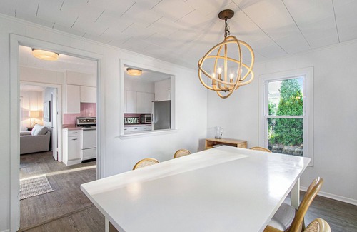 Paw Paw Lake House | Esther House - Beautiful, Newly Renovated Lakehouse on Paw Paw Lake