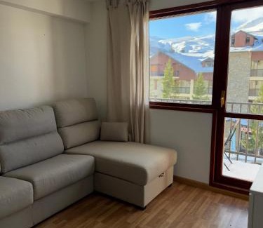 Formigal Apartment | Estudio con increíbles vistas a la montaña en el centro de Formigal - Esquía sin llaves