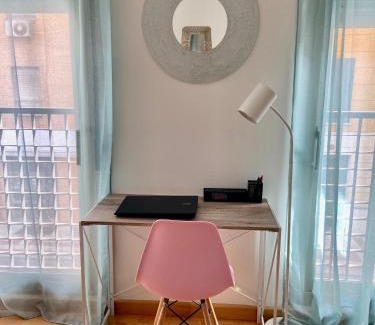 El Molinillo Apartment | Estudio con parking centro de Málaga by Grupo BMorales