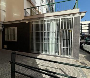 Los Tilos Apartment | Estudio junto a estación y tren María Zambrano