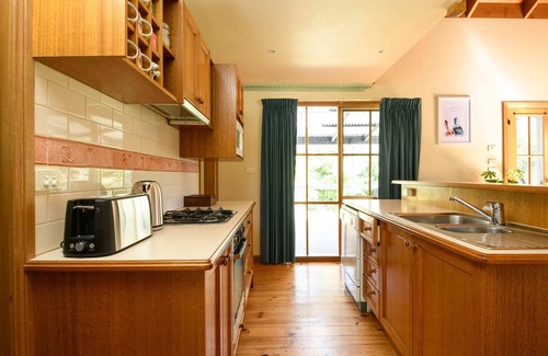 Drummond House | Ethel Cottage Summary