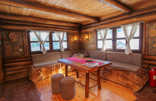 Pale Apartment | Ethno Village Dolina Mira - Three Bedroom Holiday Home - (Jahorina)
