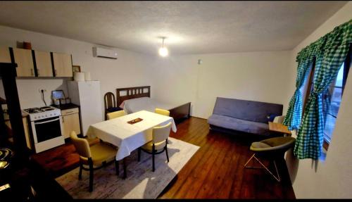 Montenegro Coast Apartment | Etno house Velje Selo