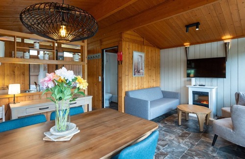 Hastiere Ski Chalet | Etoile Comfort 2p - One Bedroom Chalet, Sleeps 2
