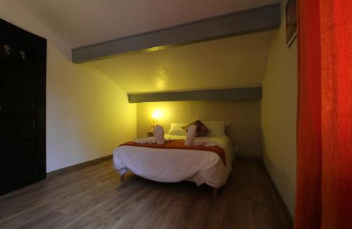 Itxassou House | Etxe goxoan chambres d'hôtes avec cuisine été équipée commune et jaccuzi