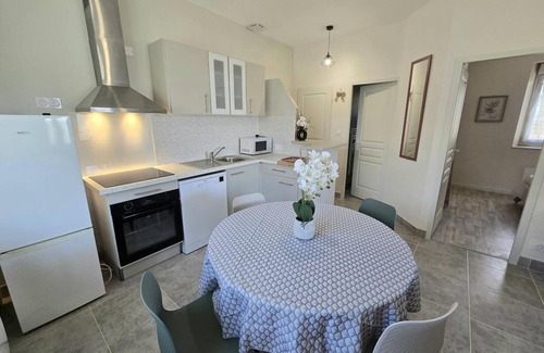 Genis Cottage | Eugenie's Little Nest - Countryside Haven, Pets Welcome