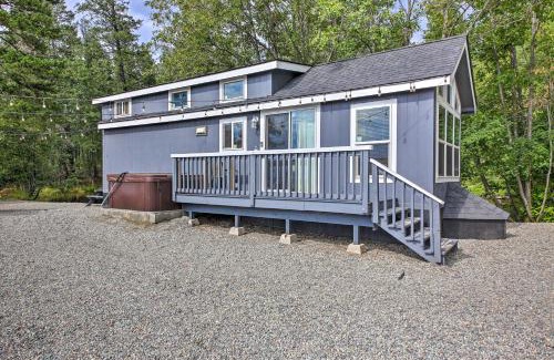 Eureka House | Eureka Tiny Home with Hot Tub and Community Beach!