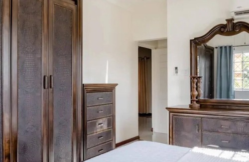 Camperdown Apartment | European Suite