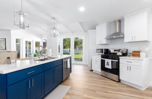 Riverside House | EV Charger L2 Cozy Home short distance to Downtown Riverside