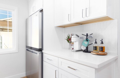 Riverside House | EV Charger L2 Cozy Home short distance to Downtown Riverside