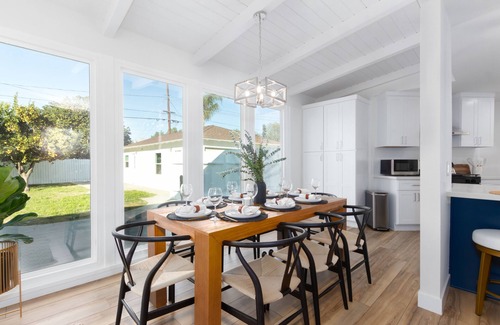 Riverside House | EV Charger L2 Cozy Home short distance to Downtown Riverside