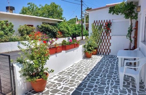 Pendamodi House | Eva's House, Cozy Apartment in Traditional Village