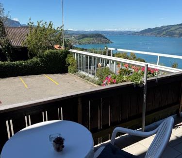Krattigen Apartment | Eva's Seeblick